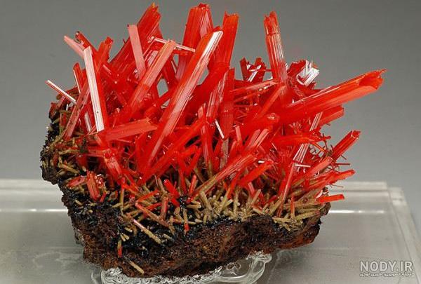 سنگهای قیمتی در کوه (6 شکل سنگهای قیمتی در طبیعت)