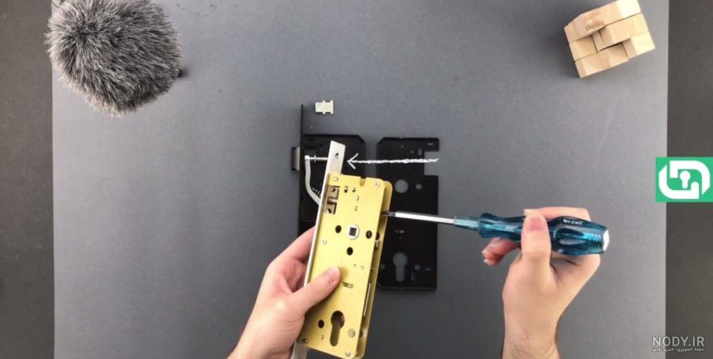 قفل سوءیچی عکس داخل قفل درب چوبی