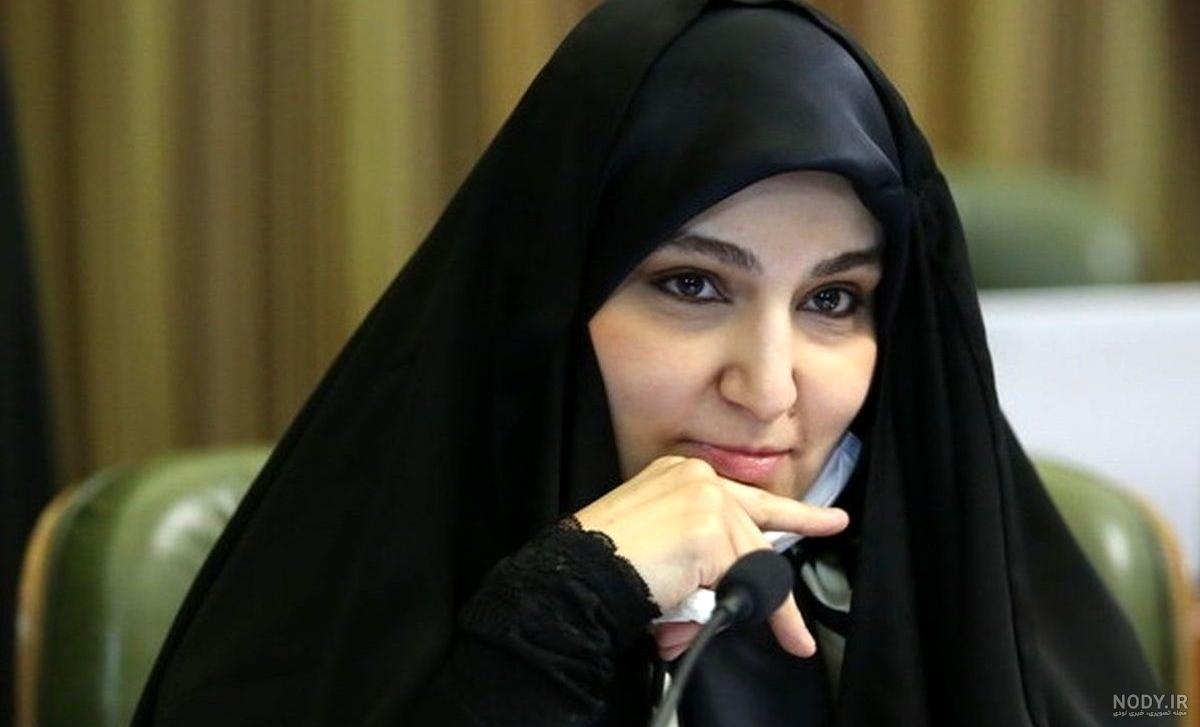 چند خاطره از رفتار پدرانه سردار سلیمانی با دختران و همسران شهدا چند خاطره از رفتار پدرانه سردار سلیمانی با دختران و همسران شهدا