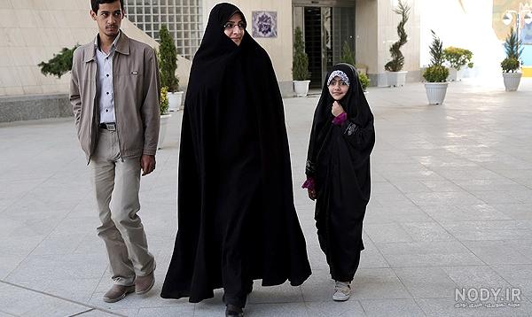 عکس سه نفره خانواده شهید رضایی نژاد