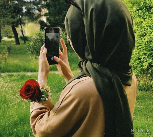 آینه فیک عکس دختر با گوشی اپل برای پروفایل آینه فیک عکس دختر با گوشی اپل برای پروفایل