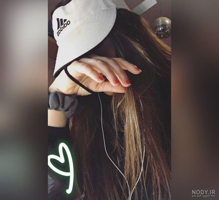 عکس خفن عکس دختر از پشت سر با کلاه برای پروفایل