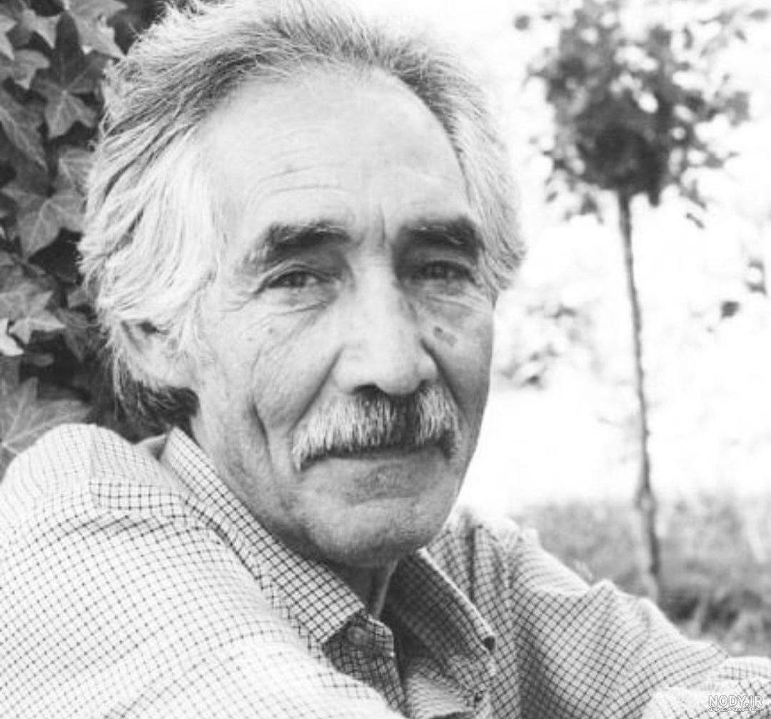 این داستان : ممد قلی. بچه رو میارن میسپرن به دستیار بعد بلند میگن یادت نره  ها ، صدات در بیاد ممد قلی میاد داخل 🤨 کارم که تموم میشه میان
