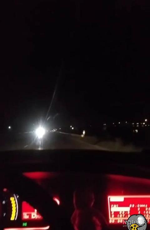 عکس ماشین در شب