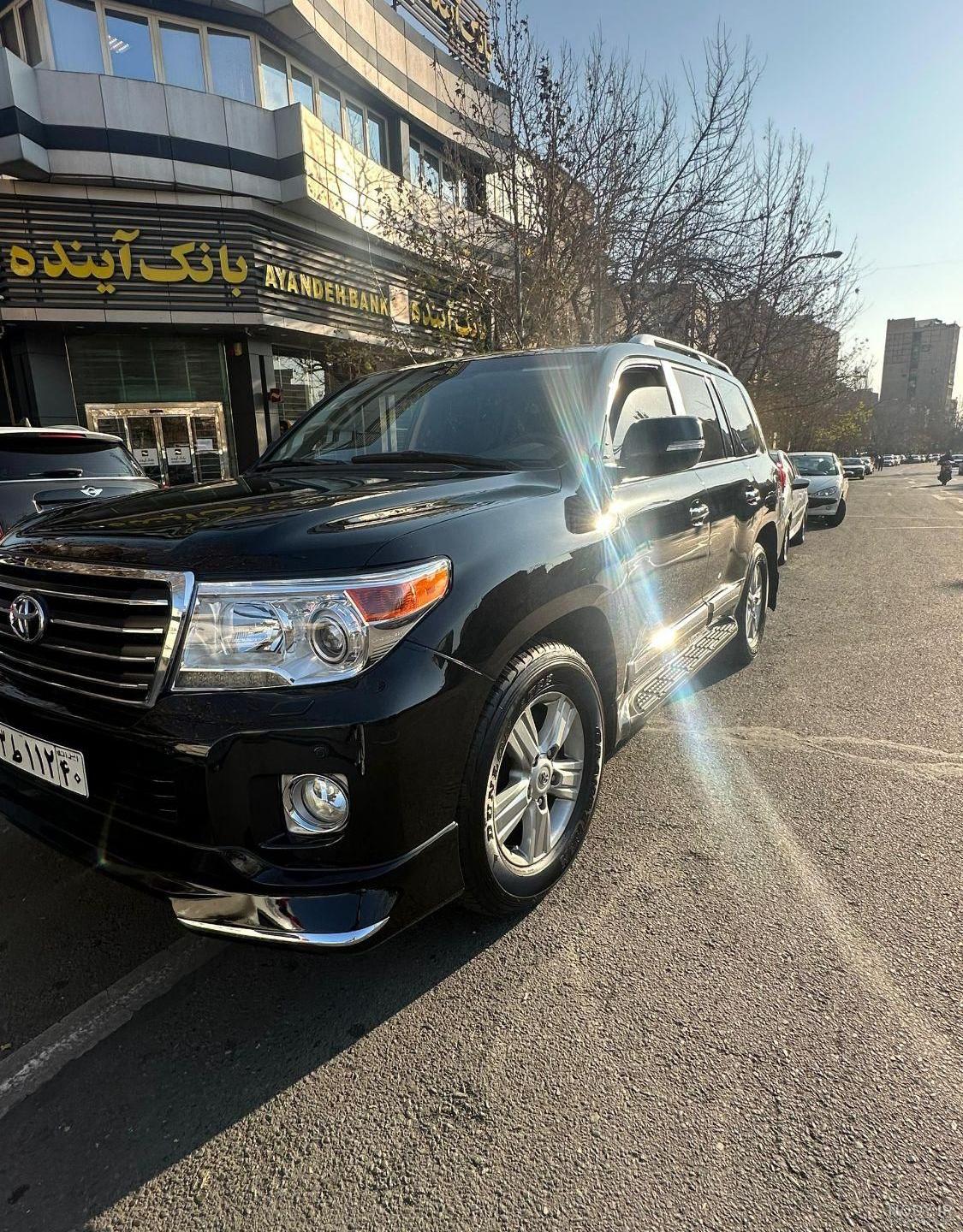عکس ماشین لندکروز مشکی