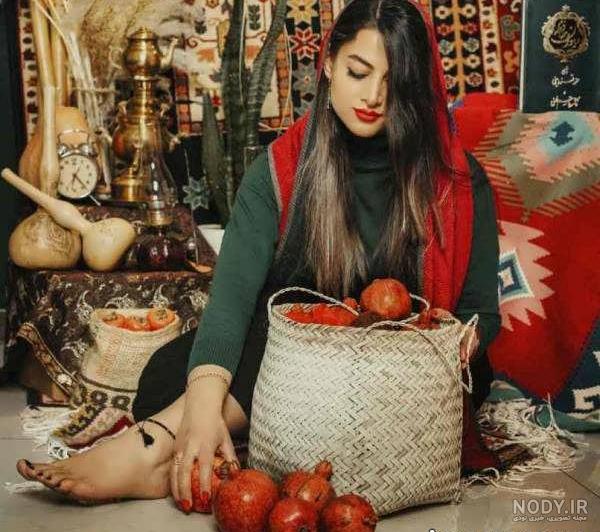 بیش از ۱۰۰ عکس یلدایی دخترانه و دونفره 🍉🍉 • آموزش عکاسی یادتوت بیش از ۱۰۰ عکس یلدایی دخترانه و دونفره 🍉🍉 • آموزش عکاسی یادتوت