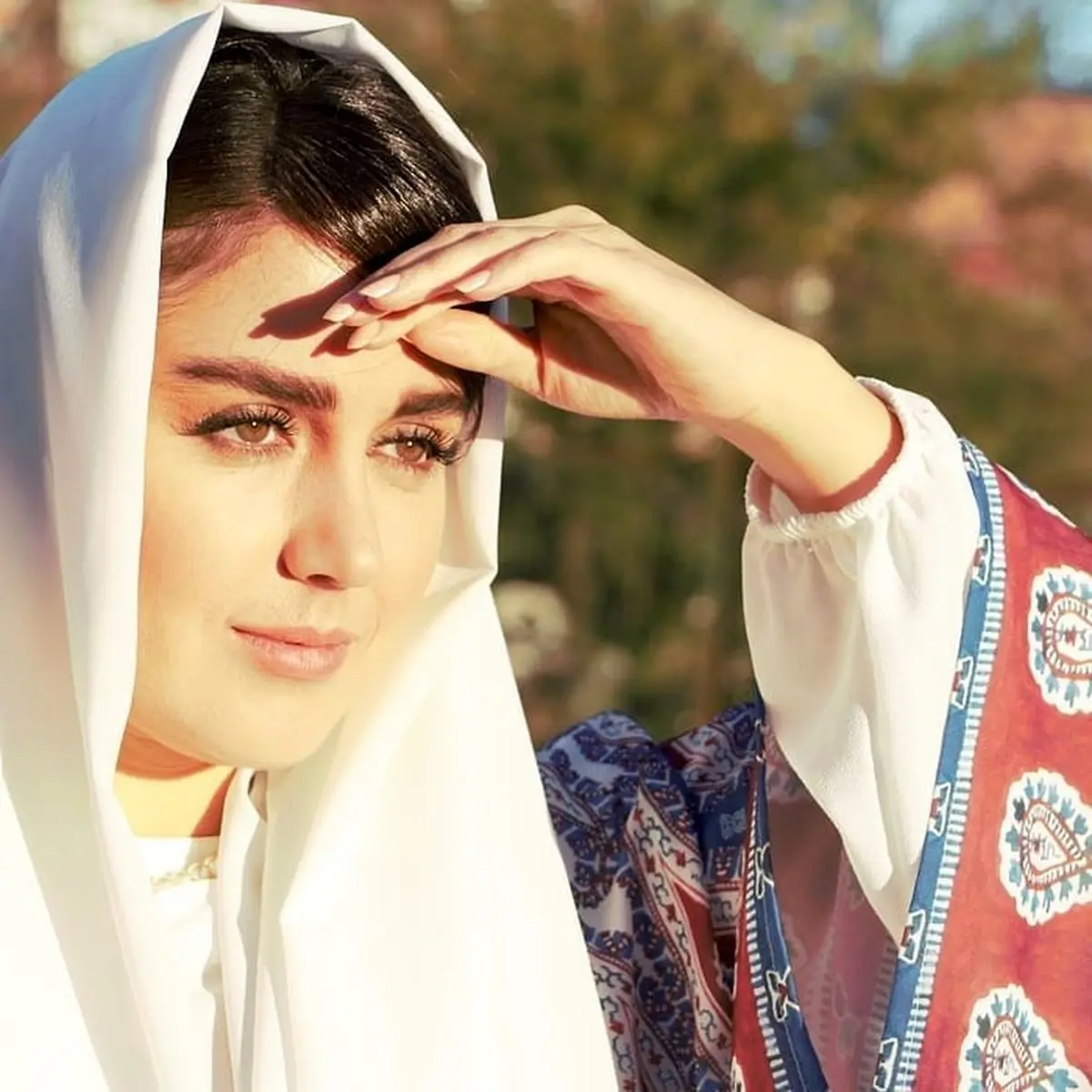بیوگرافی افسانه پاکرو و خواهرش سعیده پاکرو - ستاره