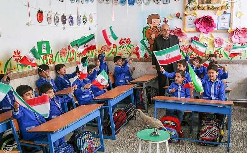 عکس یک کلاس خالی