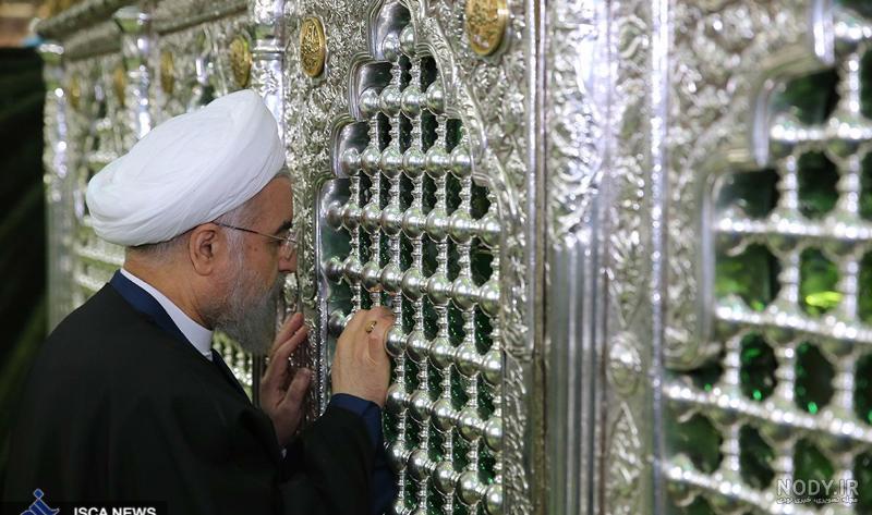 امام خمینی (س) - امام در زیارت حرم حضرت معصومه (س)