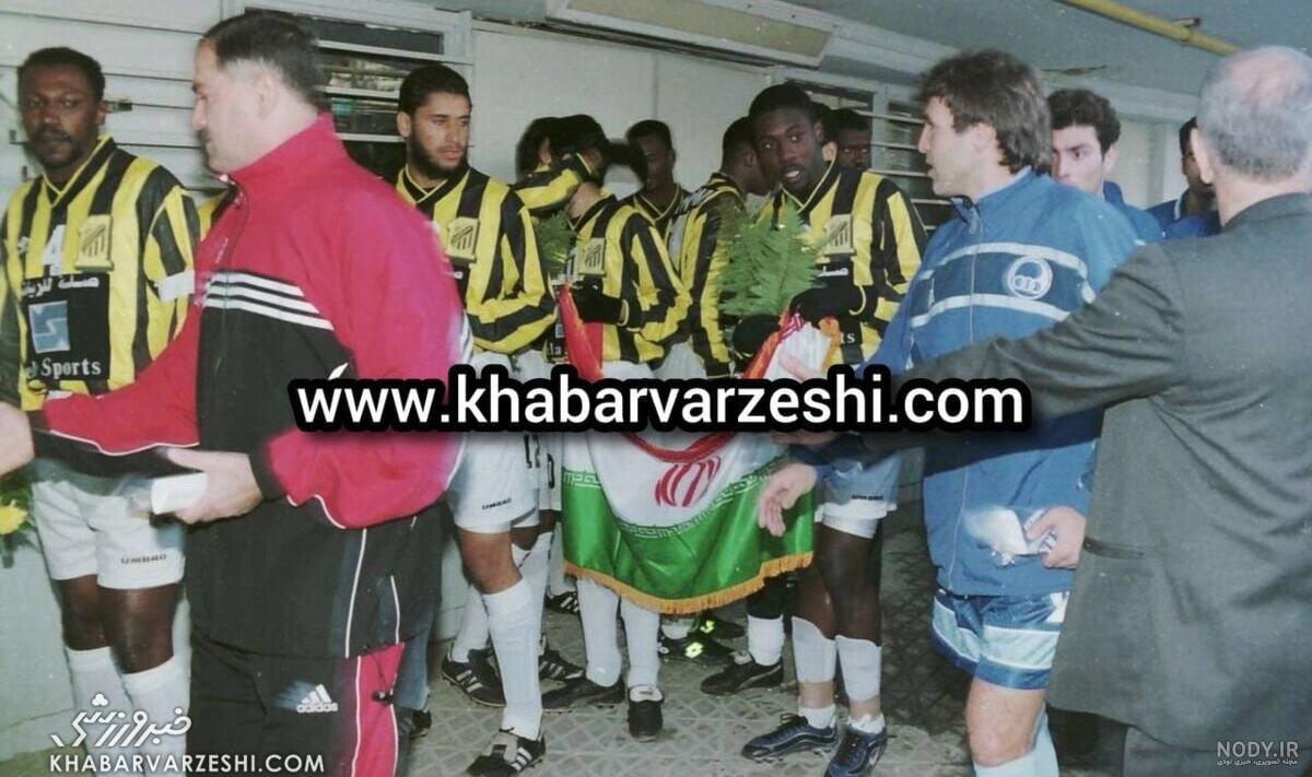 بزرگترین پرچم ایران در عباس آباد تهران به اهتزاز درآمد - ایرنا