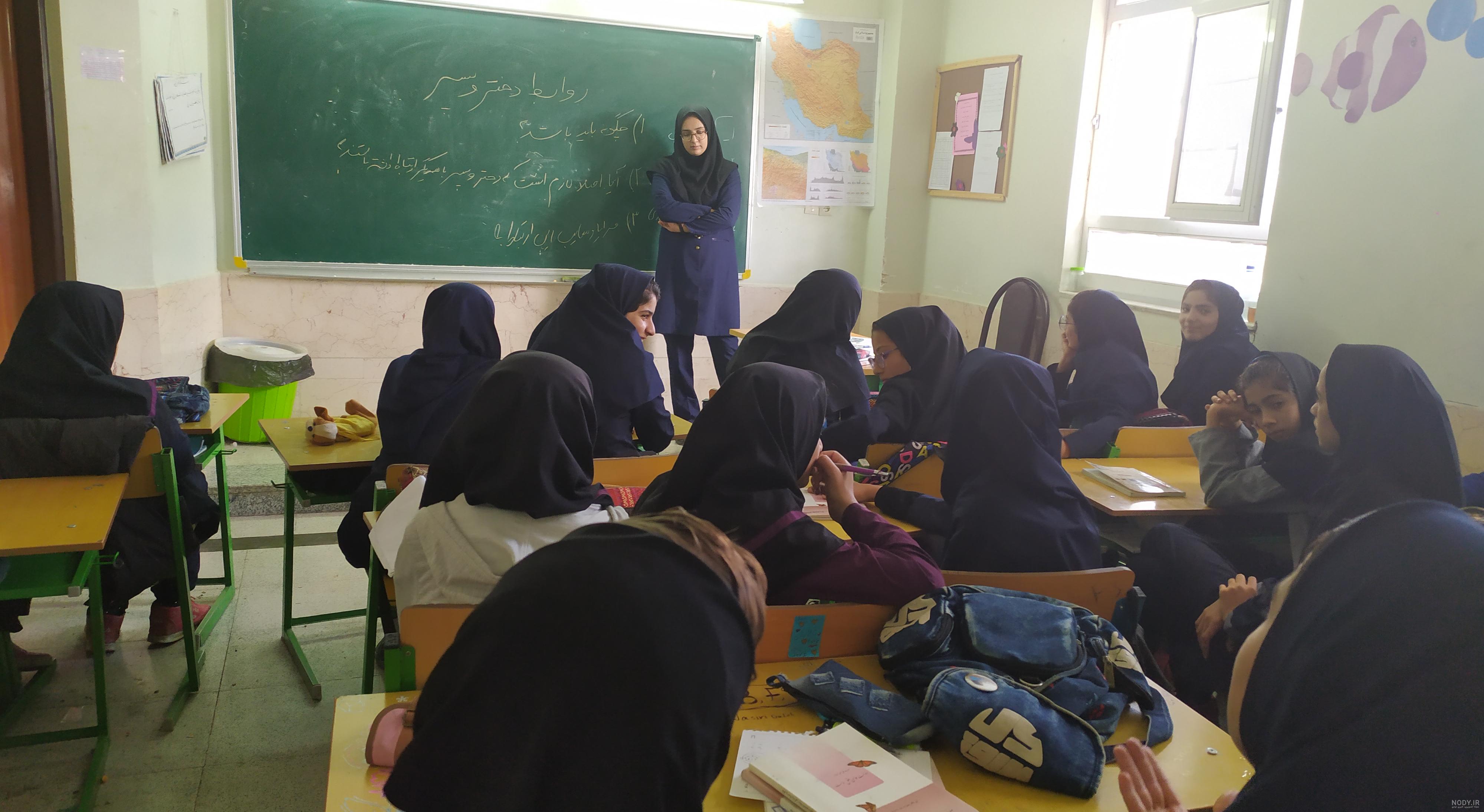 مدرسه دوره دوم متوسطه- نظری دولتی نامشخص حضرت معصومه (س)