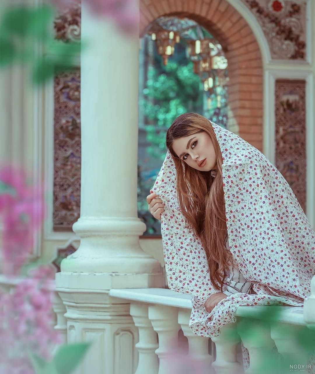ژست عکس با چادر در حرم