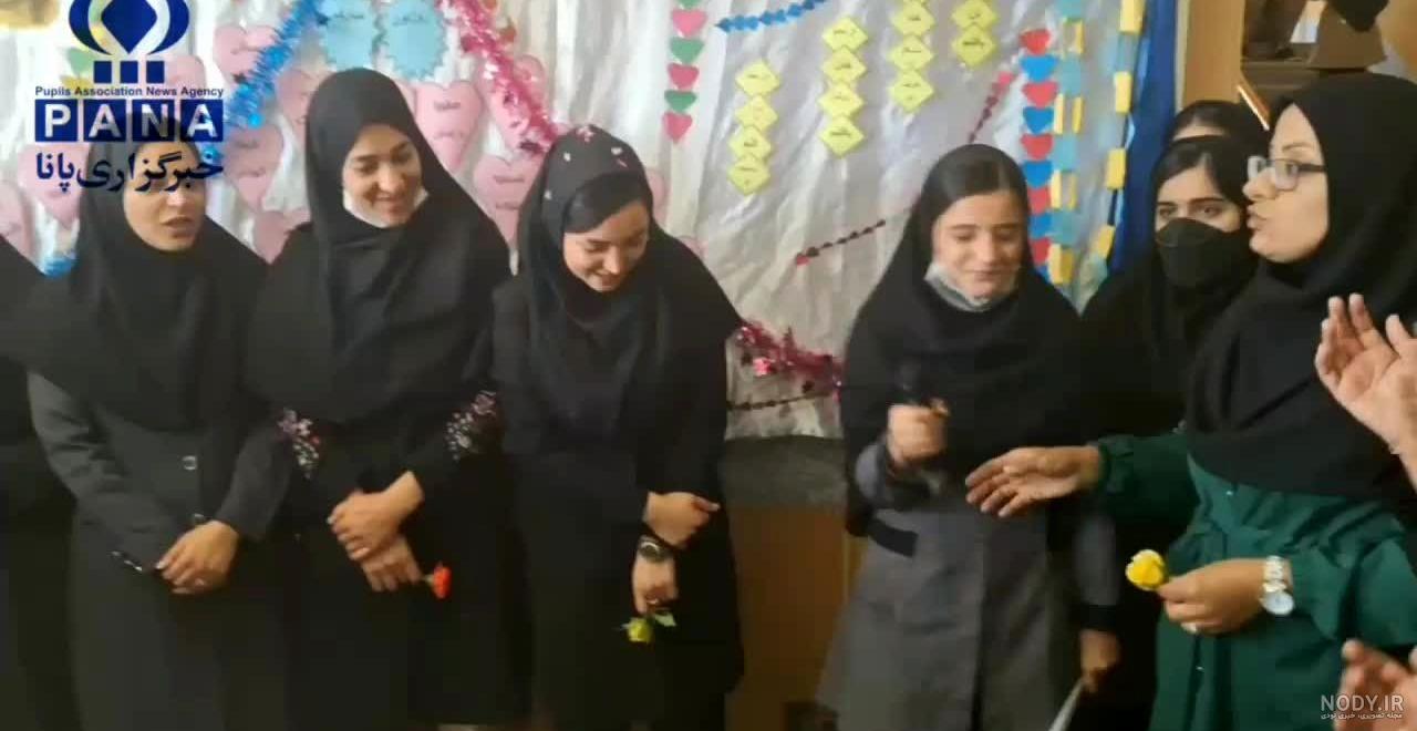 تجمع والدین دبیرستان دخترانه معروف تهران مقابل آموزش‌وپرورش/ چرا مدیر مدرسه  را تغییر دادید؟