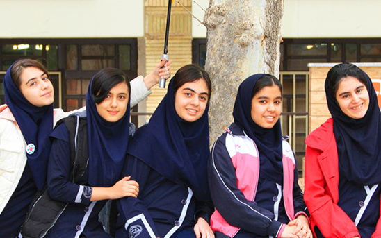 عکس از دبیرستان دخترانه