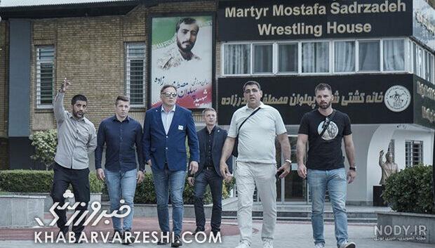 مهمان غیرمنتظره دبیر در خانه کشتی (عکس) | ورزش سه مهمان غیرمنتظره دبیر در خانه کشتی (عکس) | ورزش سه