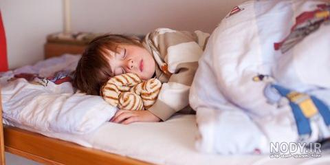 عکس از خوابیدن بچه