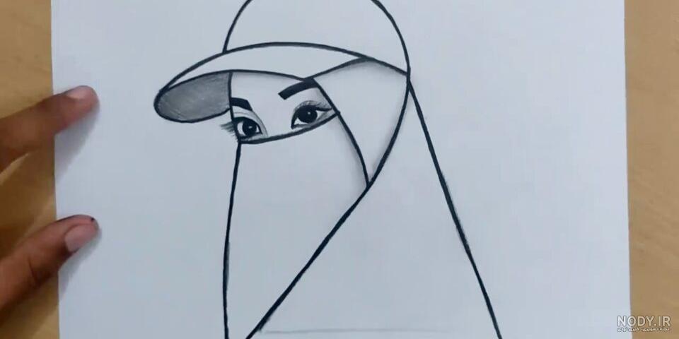 نقاشی کودکانه دخترانه آسان : آبنبات قلبی با رنگ آمیزی