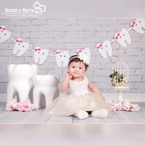 عکس آتلیه دختر بچه با لباس عروس