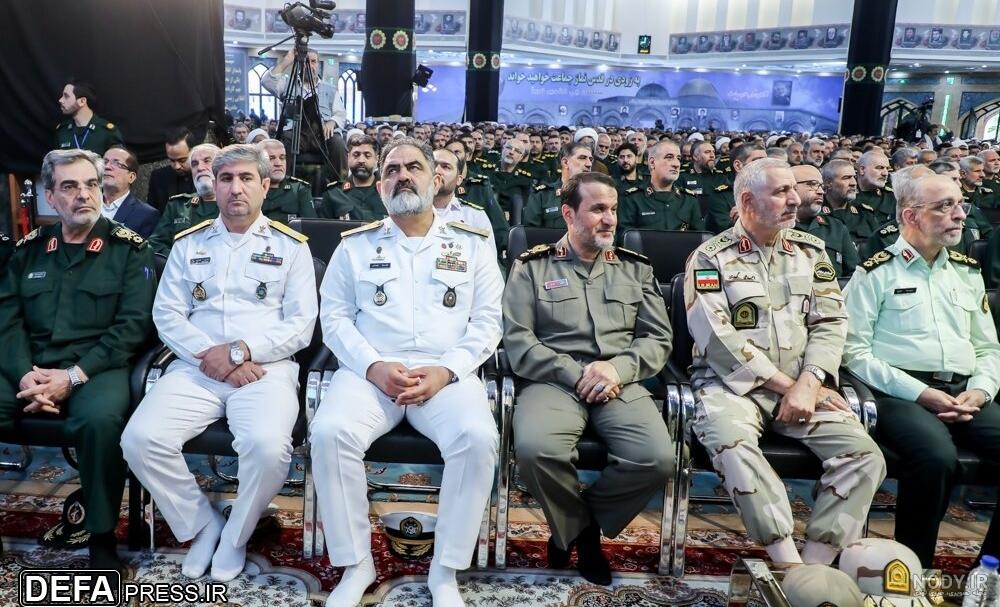 تصاویری از شخصیت‌های انقلابی در لباس سپاه پاسداران انقلاب اسلامی