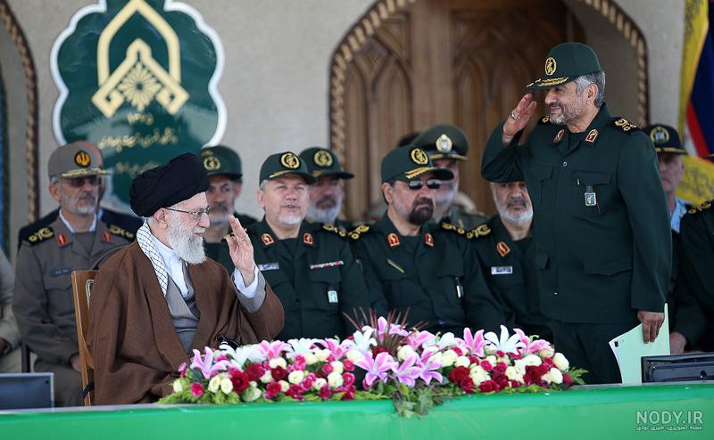 عکس حاج قاسم با لباس سپاهی