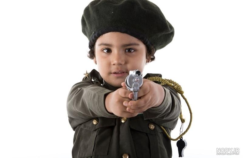 عکس لباس پلیسی بچه