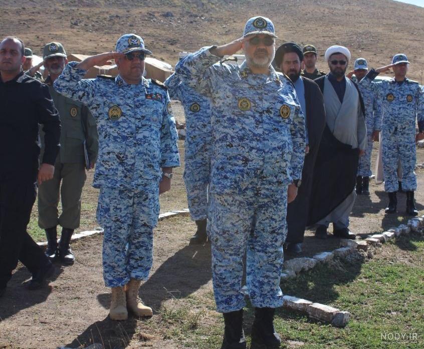 یونیفرم یا کت شلوار تشریفات نظامی سرگرد نیروی هوایی ارتش نهاجا با تمام علائم نظامی – کلکسیون آریان یونیفرم یا کت شلوار تشریفات نظامی سرگرد نیروی هوایی ارتش نهاجا با تمام علائم نظامی – کلکسیون آریان