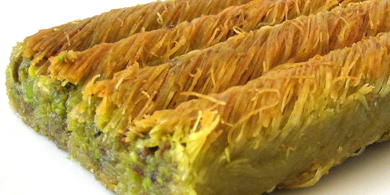 طرز تهیه انواع شیرینی‌های ترکیه‌ای خاص و بی‌نظیر - بیسکوپدیا
