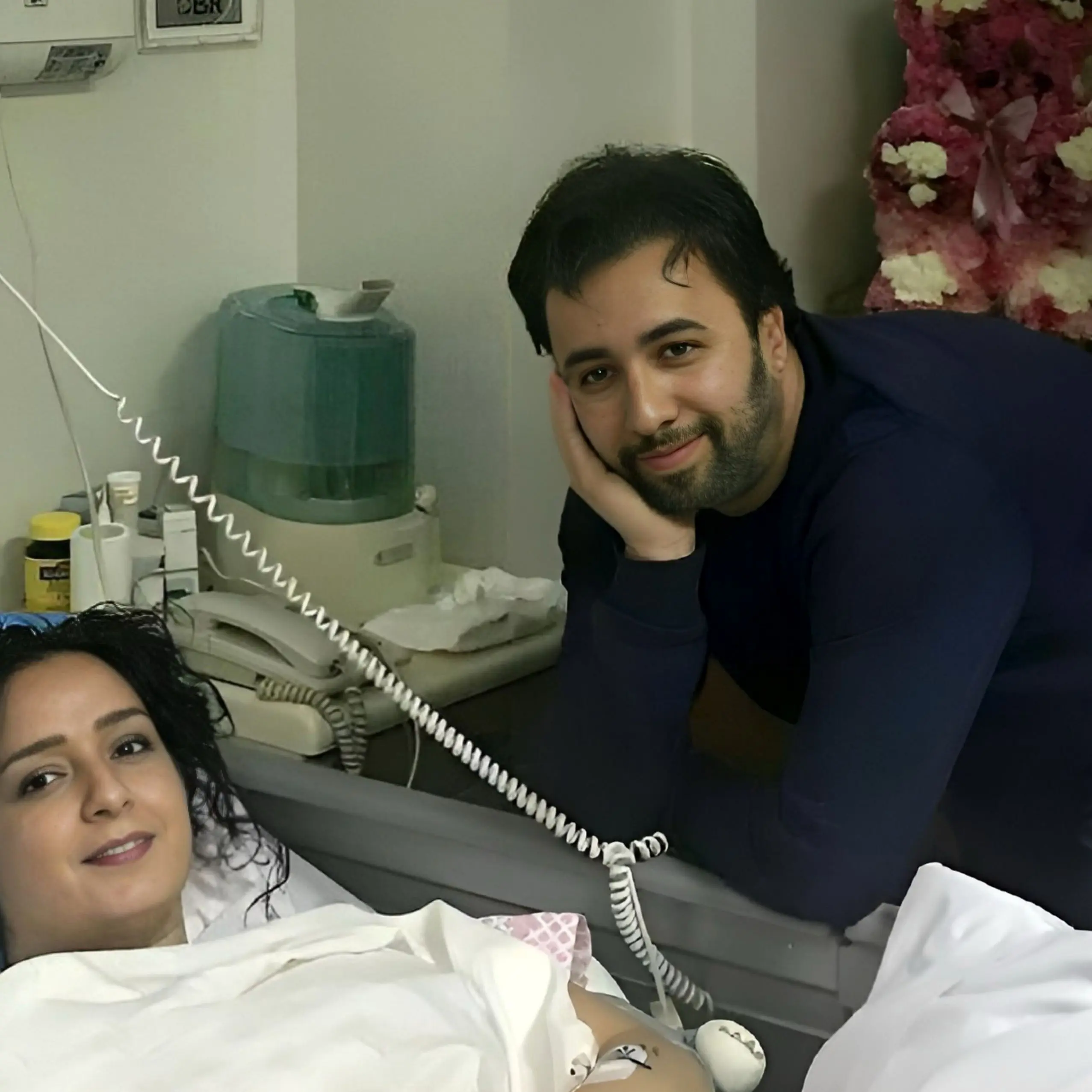 فتوشاپ عکس روی تخت بیمارستان - عکس نودی