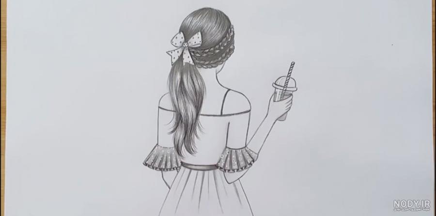 نقاشی سیاه قلم فانتزی ساده اسان