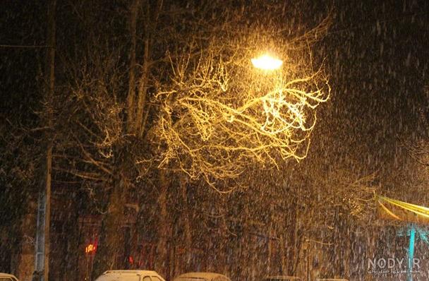 عکس برف در شب طبیعی