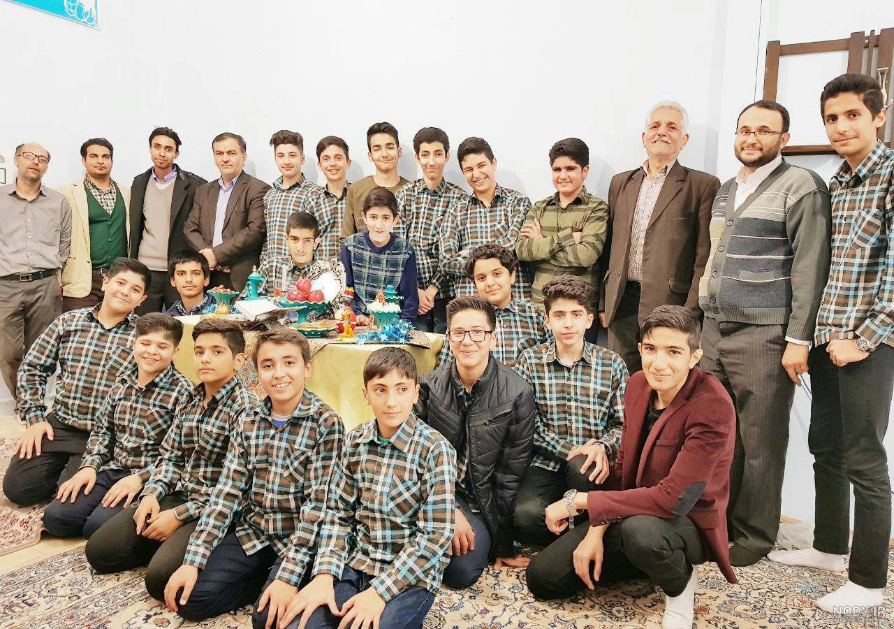 عکس پروفایل برای گروه مدرسه پسرانه