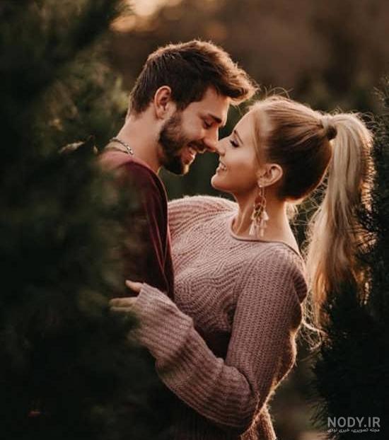 چند ژست برای عکاسی زن و مرد در منزل