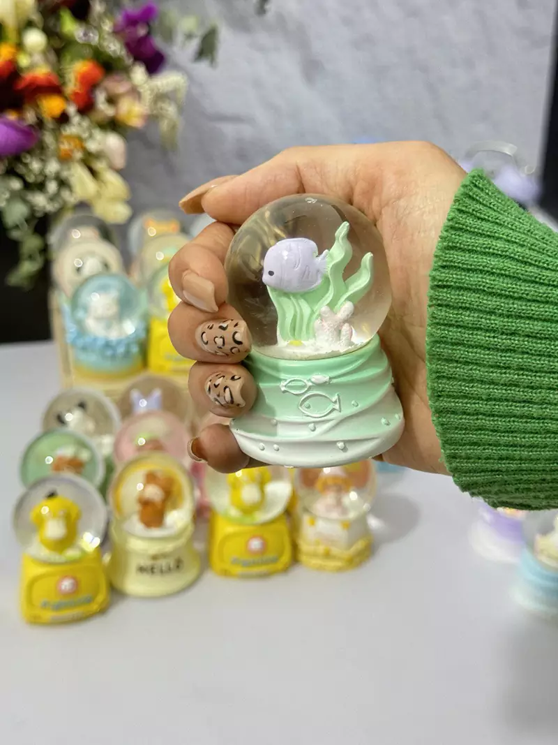 گوی کریسمس برفی طرح CHANEL | دکوری گوی کریسمس برفی طرح CHANEL | دکوری