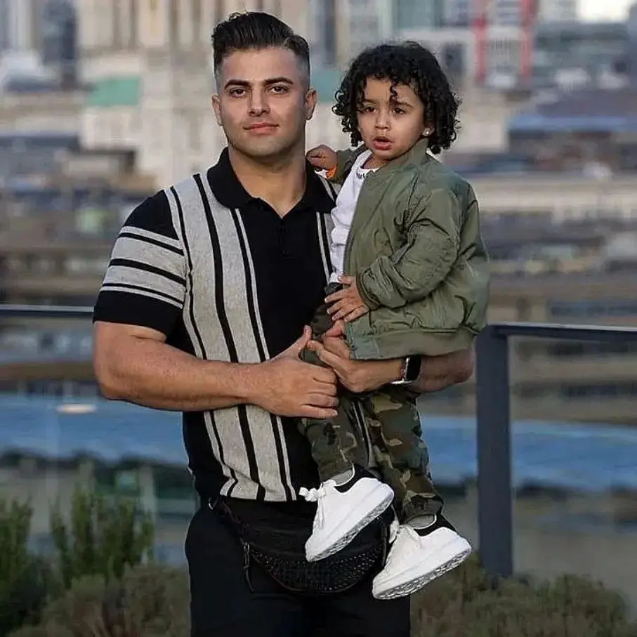 هیکل دنیا جهانبخت قبل از عمل