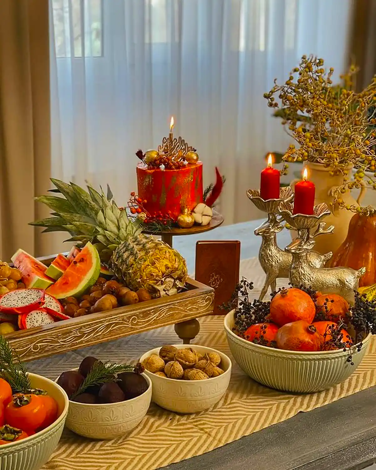 ایده برای چیدمان میز شب یلدا