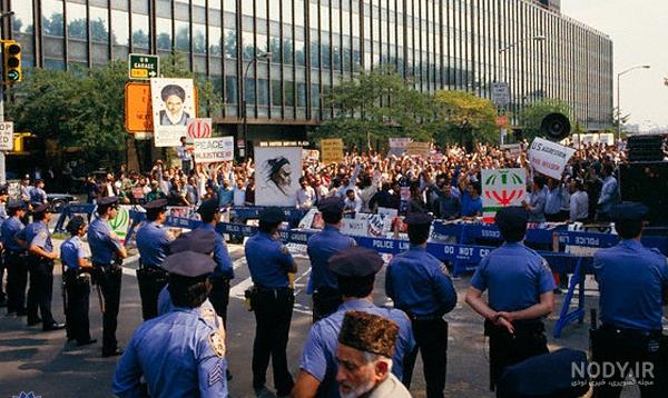برافراشتن عکس رهبر انقلاب در نیویورک