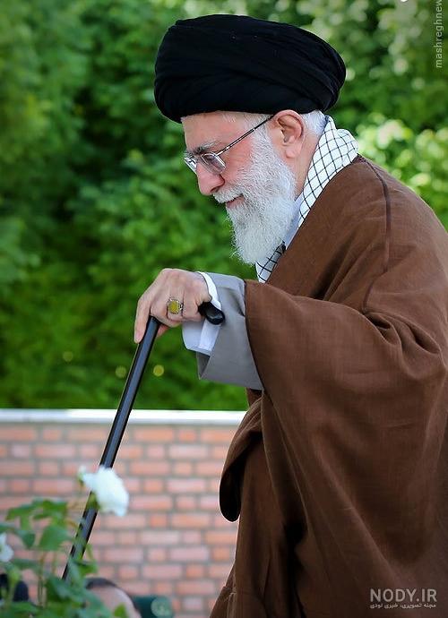 عکس رهبری در طبیعت
