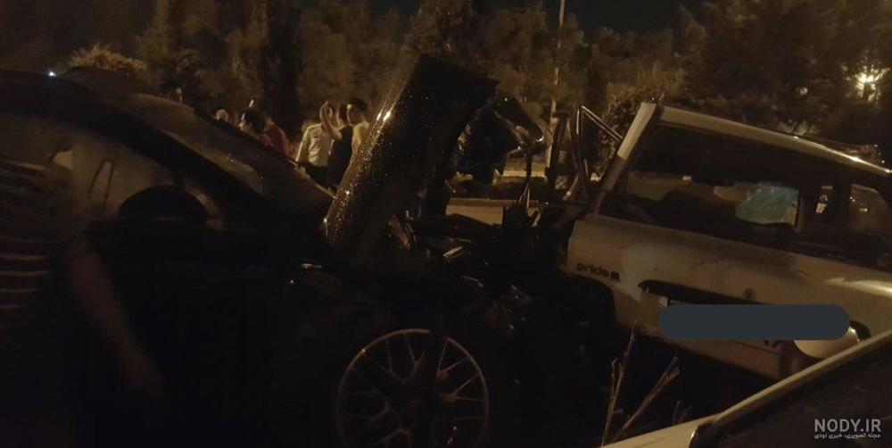 عکس عاشقانه در ماشین با ژست های رمانتیک دونفره