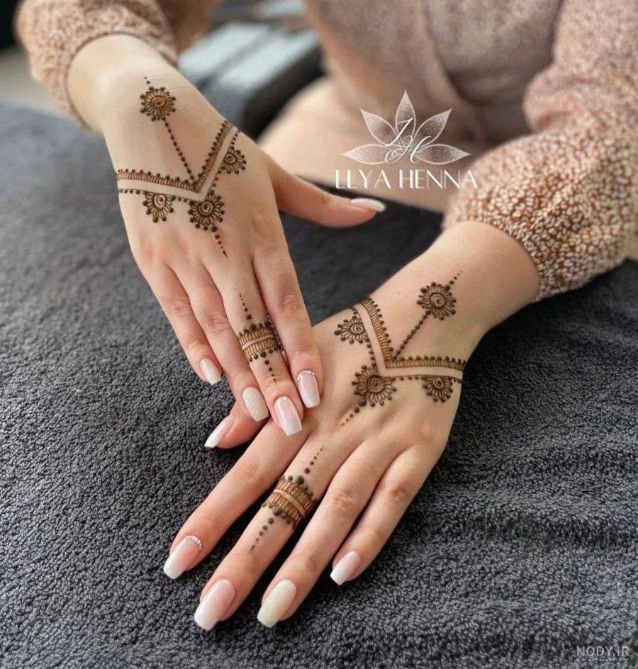 عکس دست عروس با حنا