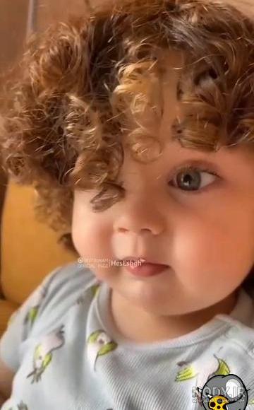 عکس پسر مو فرفری ۱۵ ساله