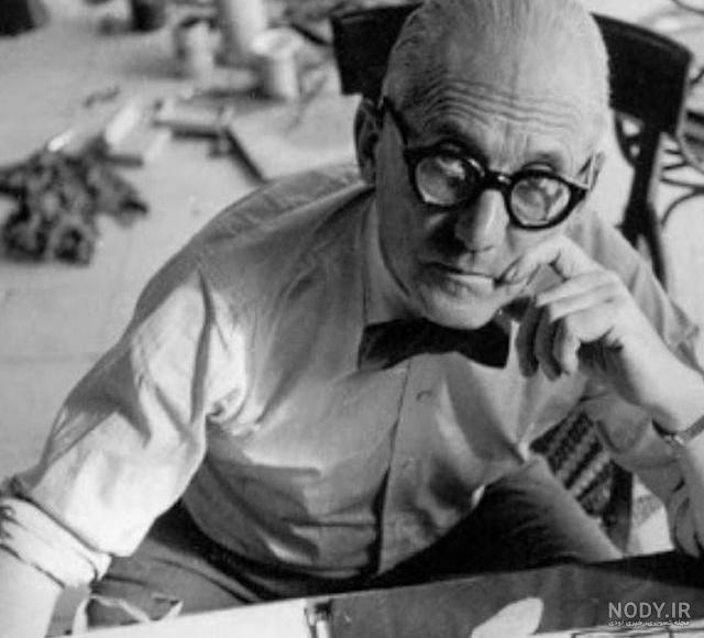 Le Corbusier's The Villa Savoye in Poissy, France | Le corbusier villa ...