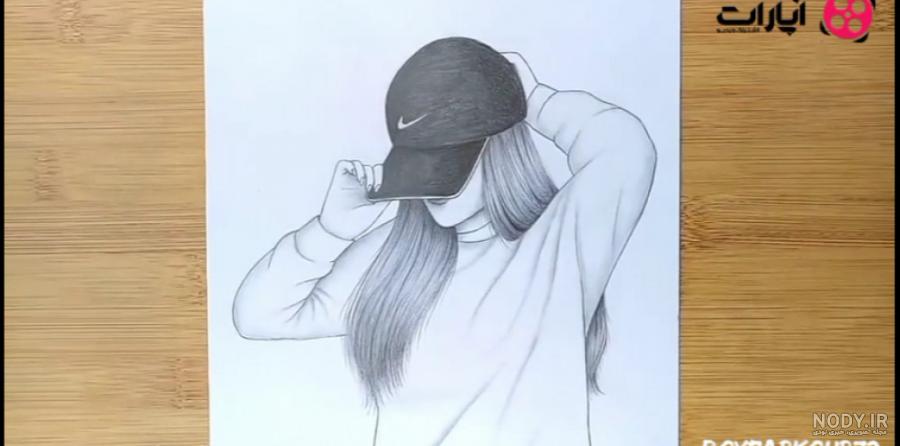 آموزش نقاشی سیاه قلم دختر غمگین