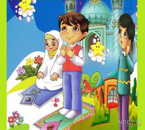 نشستن دختر مسلمان روی سجاده نماز در حال نماز 1620004
