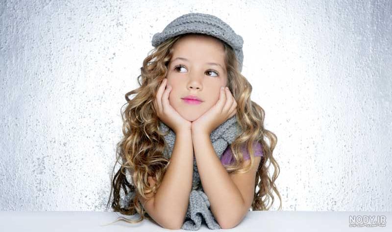  عکس دختر مو فرفری دوست داشتنی برای تلگرام