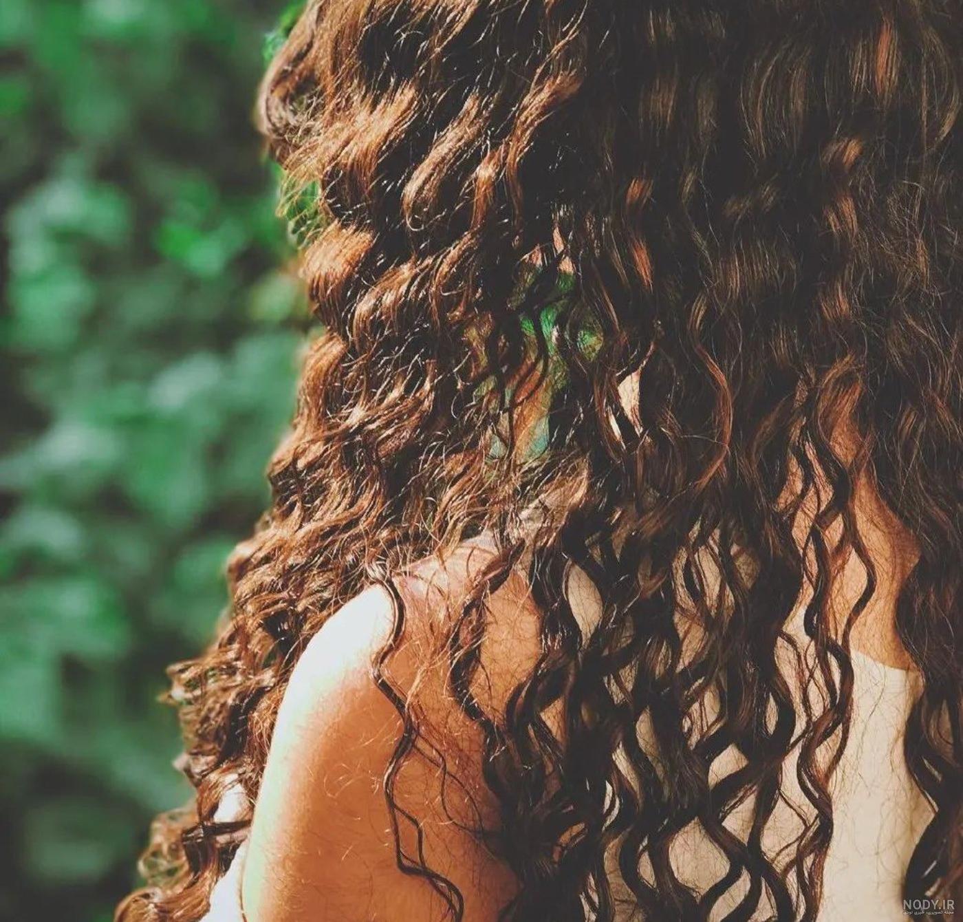  عکس دختر مو فرفری دوست داشتنی برای تلگرام