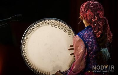 عکس هنری دختر با دف