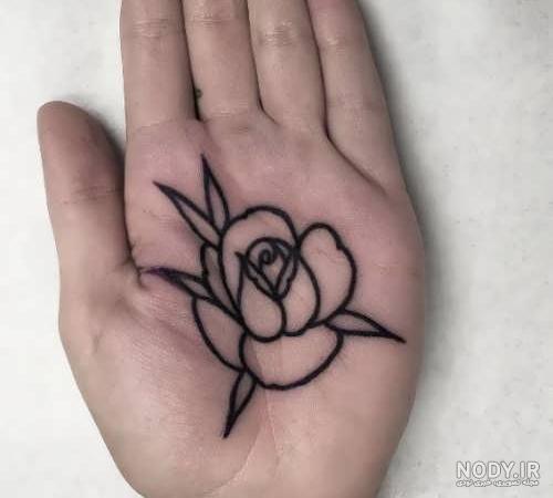 طرح تاتو گل رودست مردانه