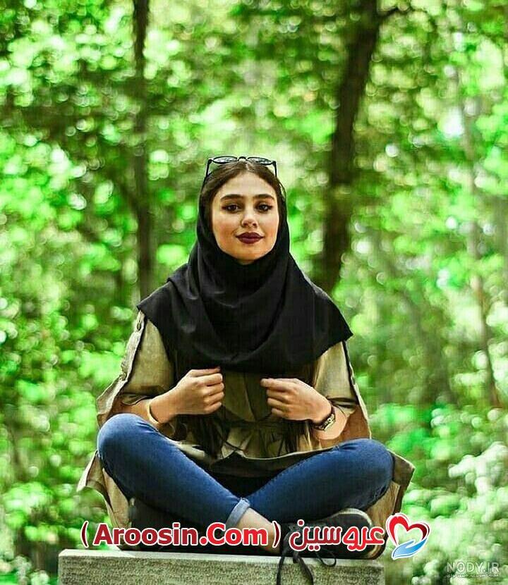ژست عکس دانشجویی دخترانه ژست عکس دانشجویی دخترانه