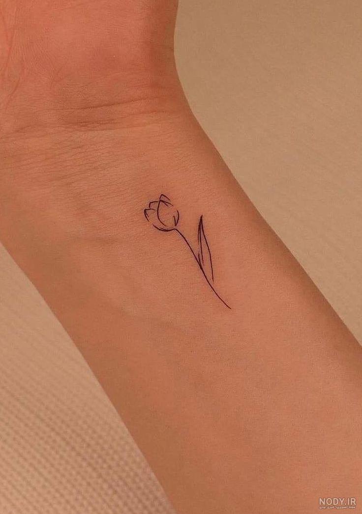 تاتو روی دست با خودکار ساده