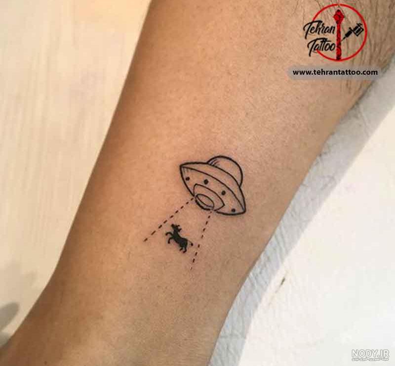 تتو مینیمال خط دور مچ پا - تاتو شکم و بدن